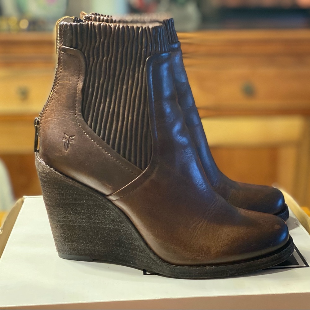 FRYE BOOTS